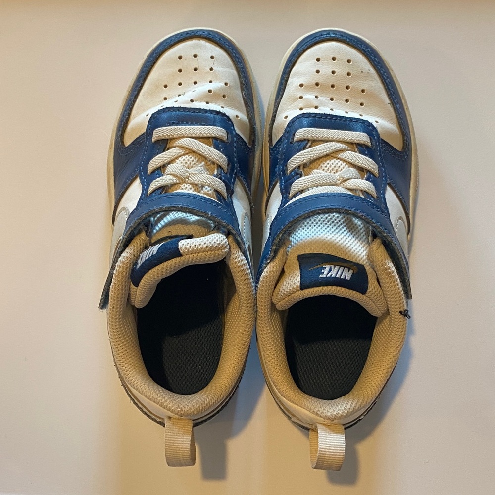 Nike Kids Sneakers in Blue and Cream